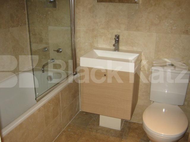 			NEW INSTRUCTION, 2 Bedroom, 1 bath, 1 reception Flat			 Holland Road, Holland Park/Shepherds Bush